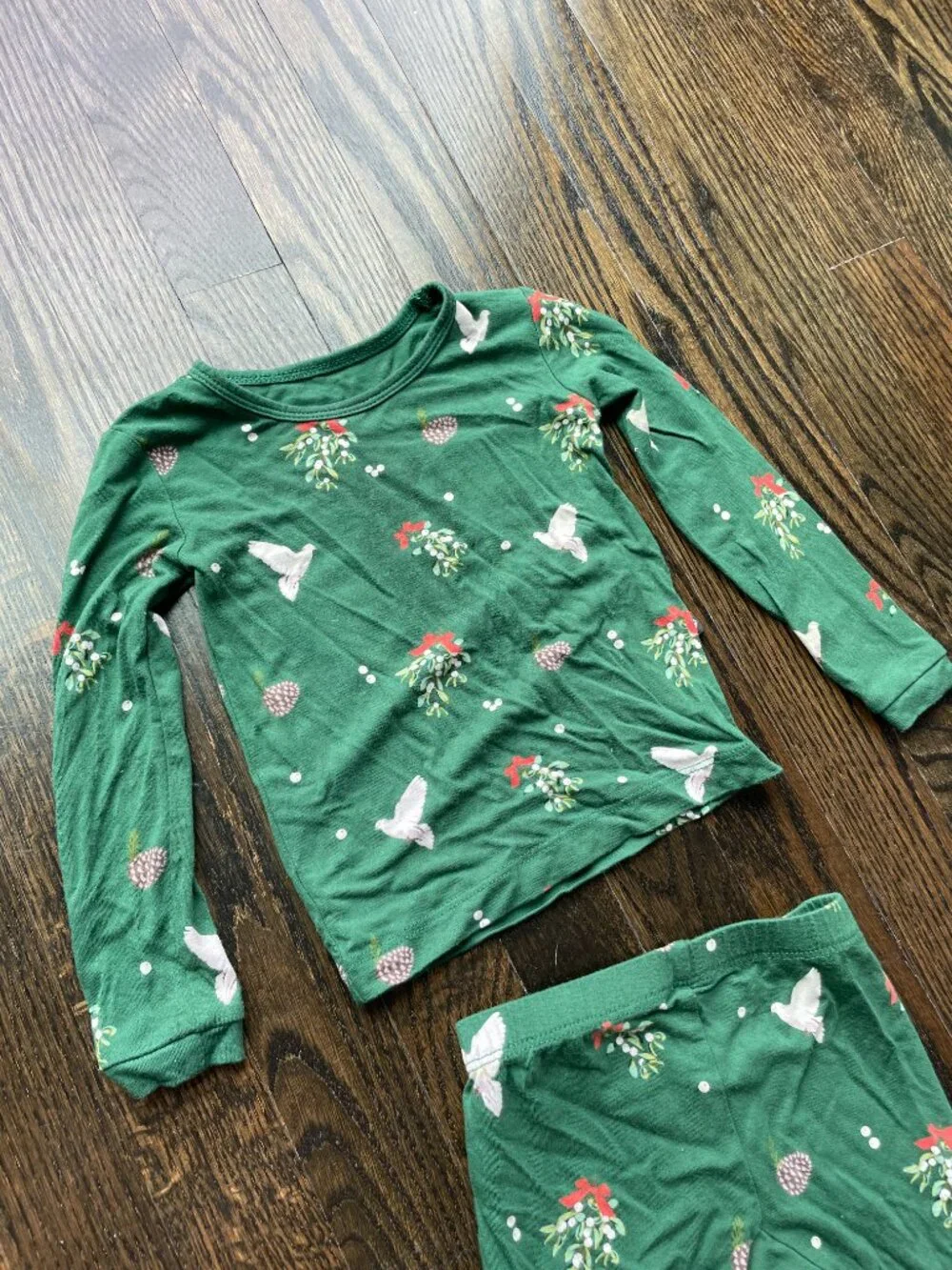 Kyte BABY Long Sleeve Holiday Christmas Pajama Set in Mistletoe 18-24M